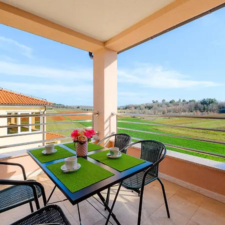 Stancija Amorozo 5 - N. 7 * Poreč