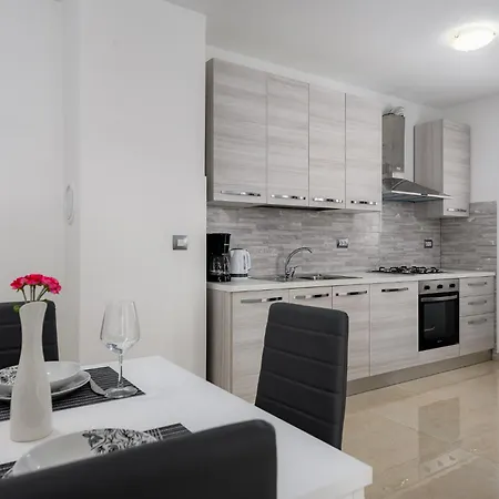 Stancija Amorozo 5 - N. 7 Lejlighed