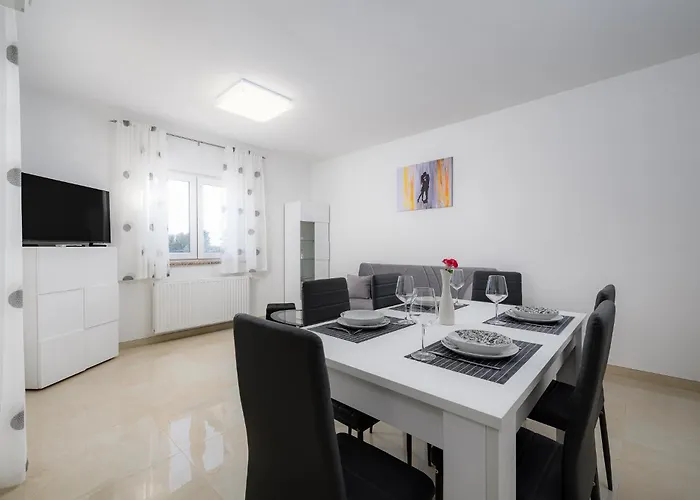 Stancija Amorozo 5 - N. 7