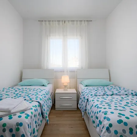 Stancija Amorozo 5 - N. 7