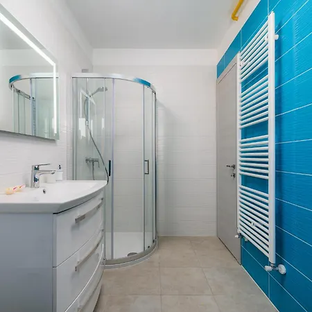 Stancija Amorozo 5 - N. 7 アパート