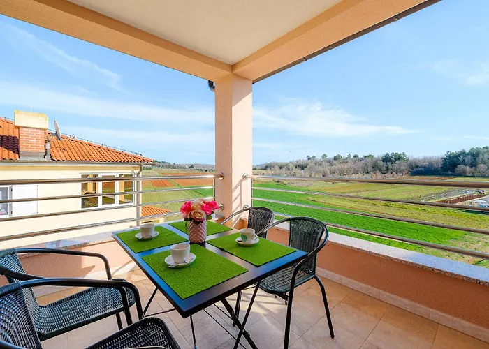 Stancija Amorozo 5 - N. 7 * Porec