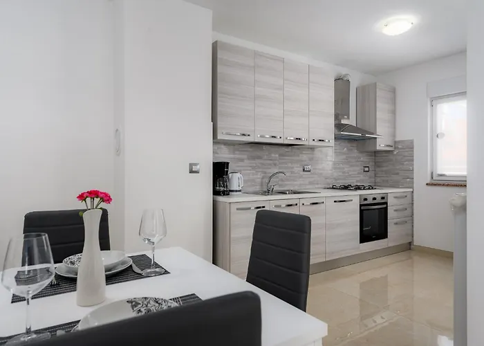 Stancija Amorozo 5 - N. 7 Apartman