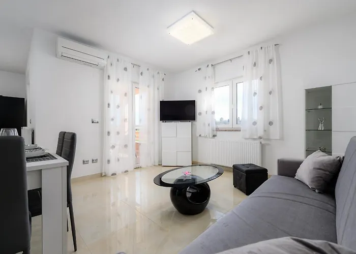 Stancija Amorozo 5 - N. 7 Porec