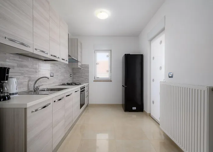 Stancija Amorozo 5 - N. 7 Porec