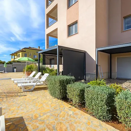 Stancija Amorozo 5 - N. 7 * Poreč